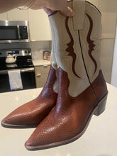 SUZZY BOOTS BROWN EMBOSSED LEATHER - re:vita