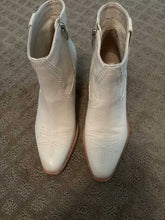 SILMA BOOTIES IVORY NUBUCK - re:vita