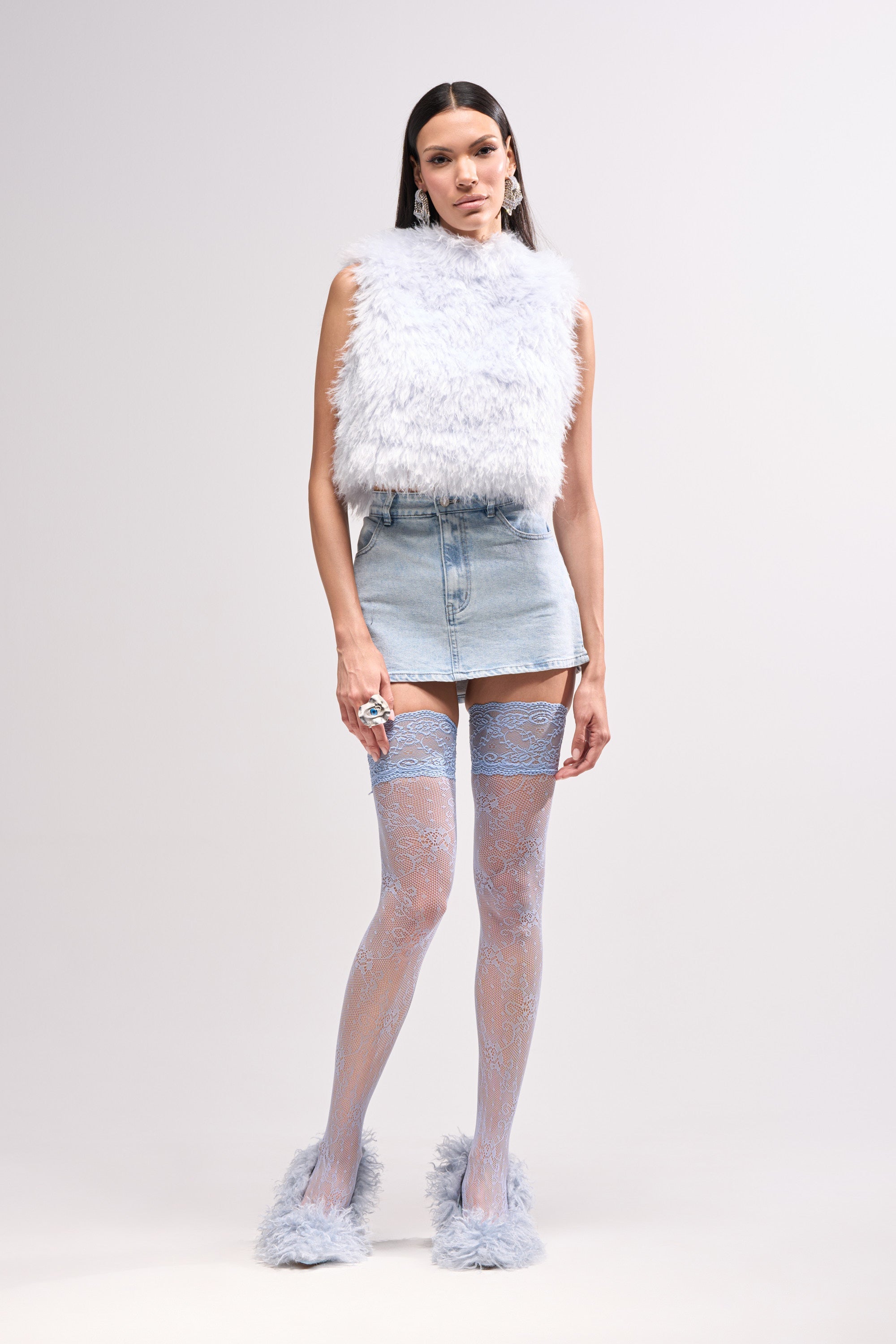 WAYS TO GO TIE DENIM SKIRT
