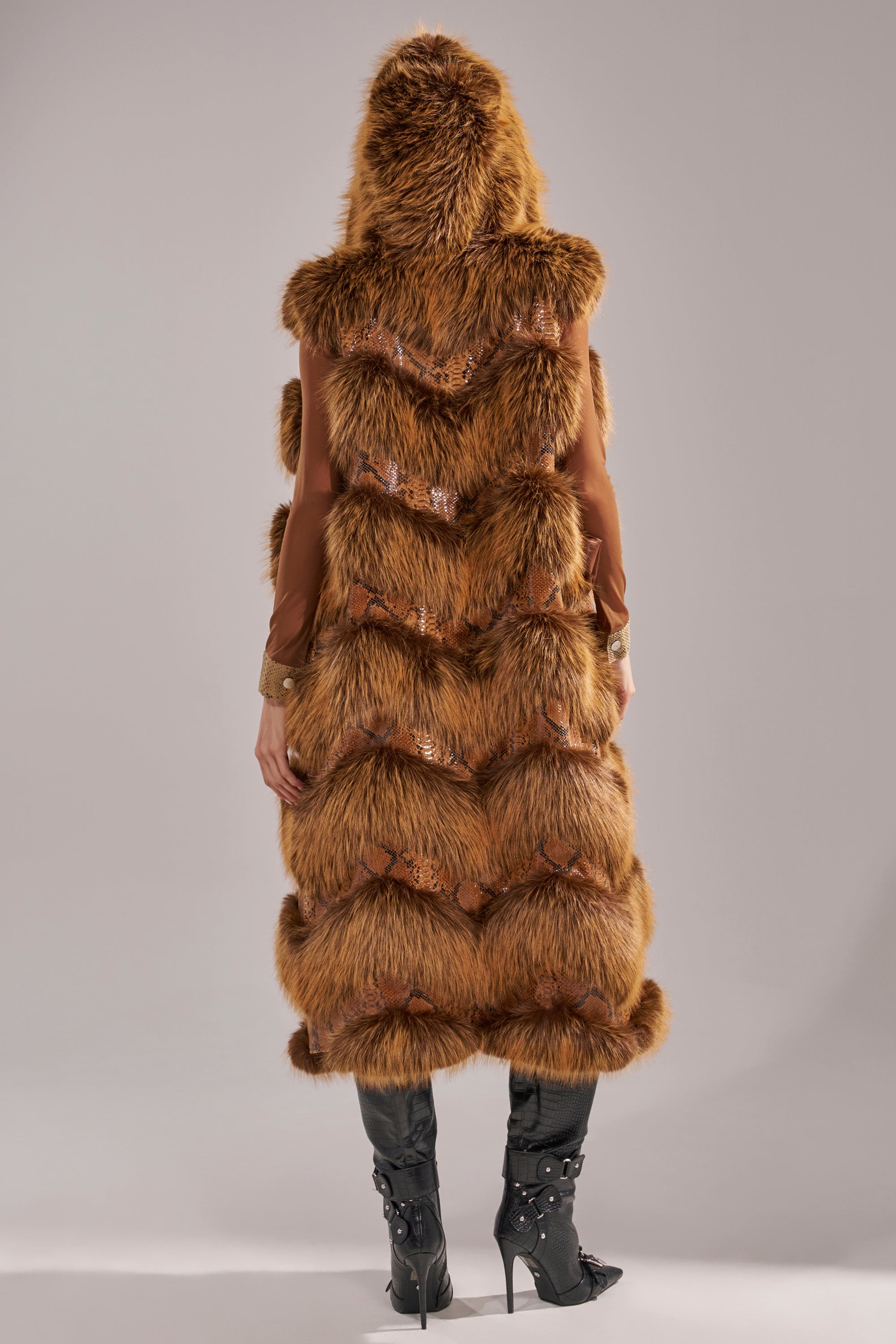 GOOD OMEN FUR TRIM VEST