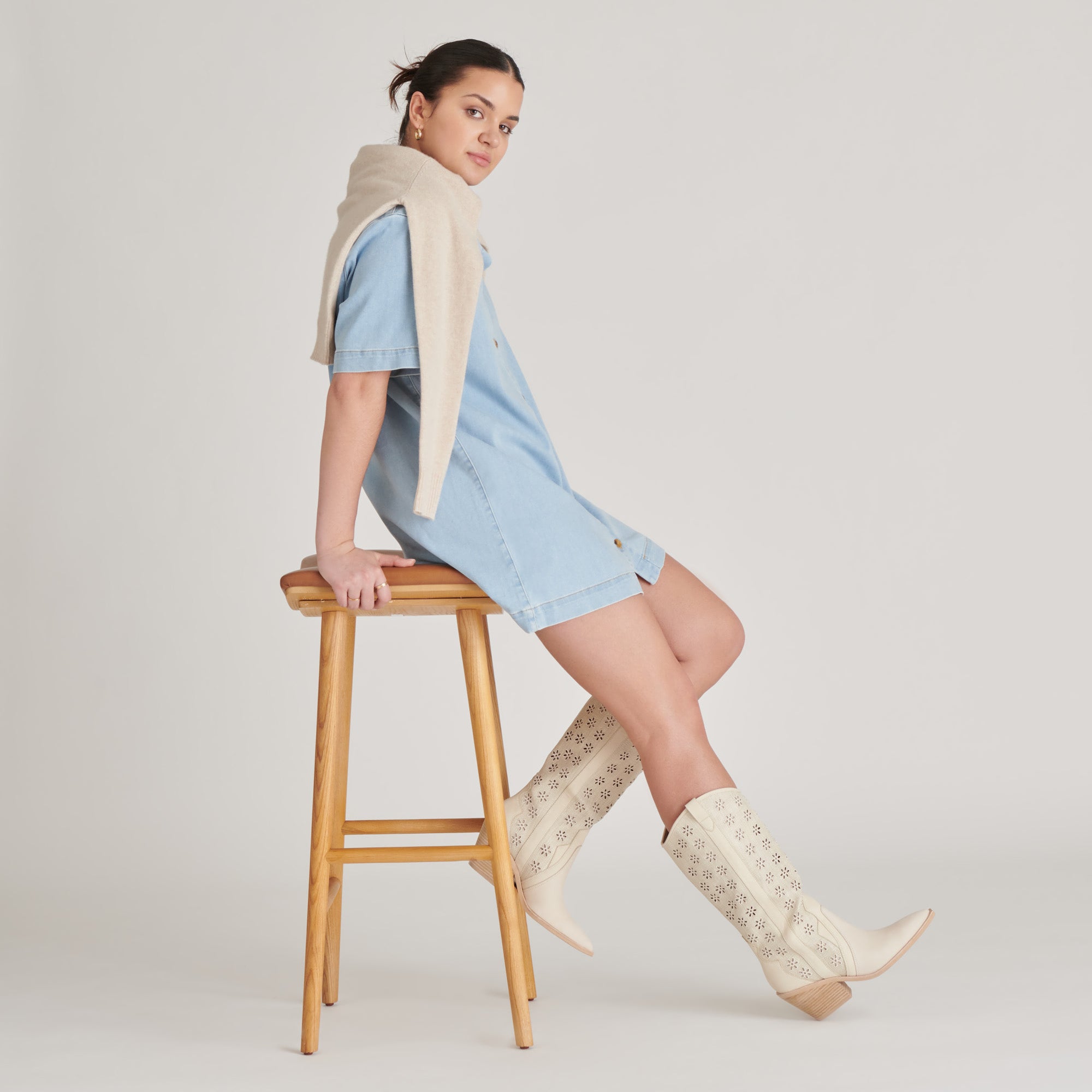 NAVENE BOOTS OATMEAL FLORAL EYELET - re:vita