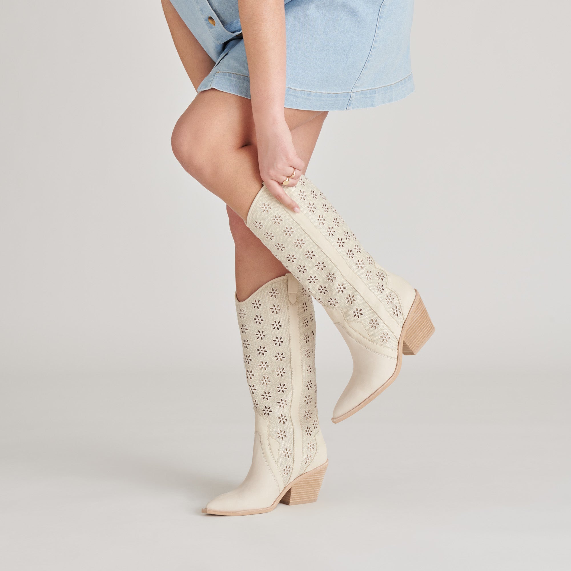 NAVENE BOOTS OATMEAL FLORAL EYELET - re:vita