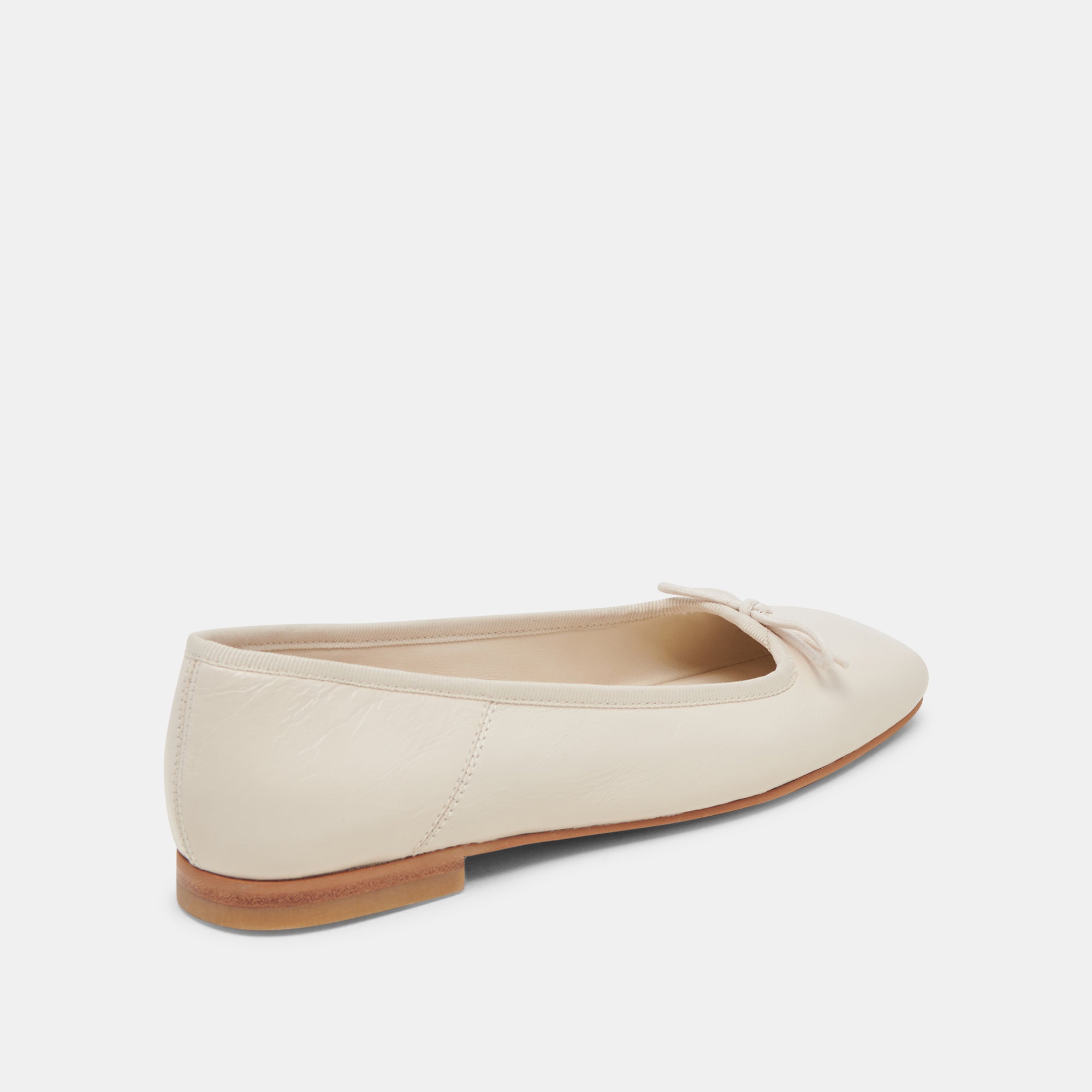 ANISA BALLET FLATS CREME CRINKLE PATENT - re:vita