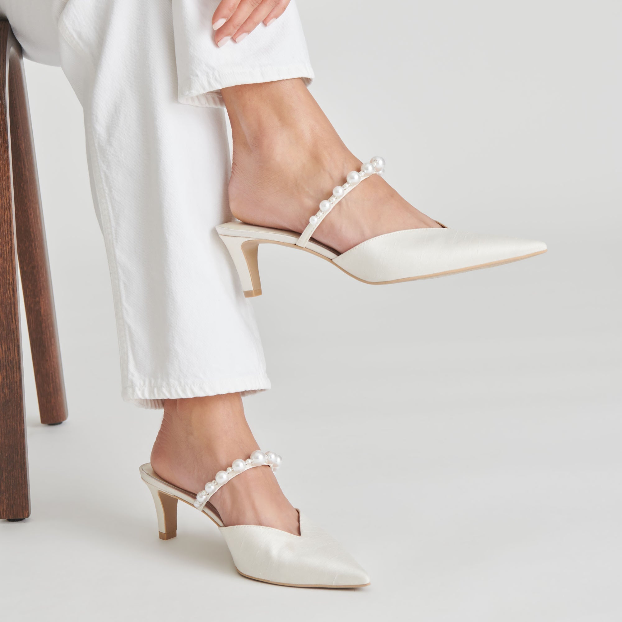 KANIKA PEARL MID HEELS VANILLA PEARLS - re:vita