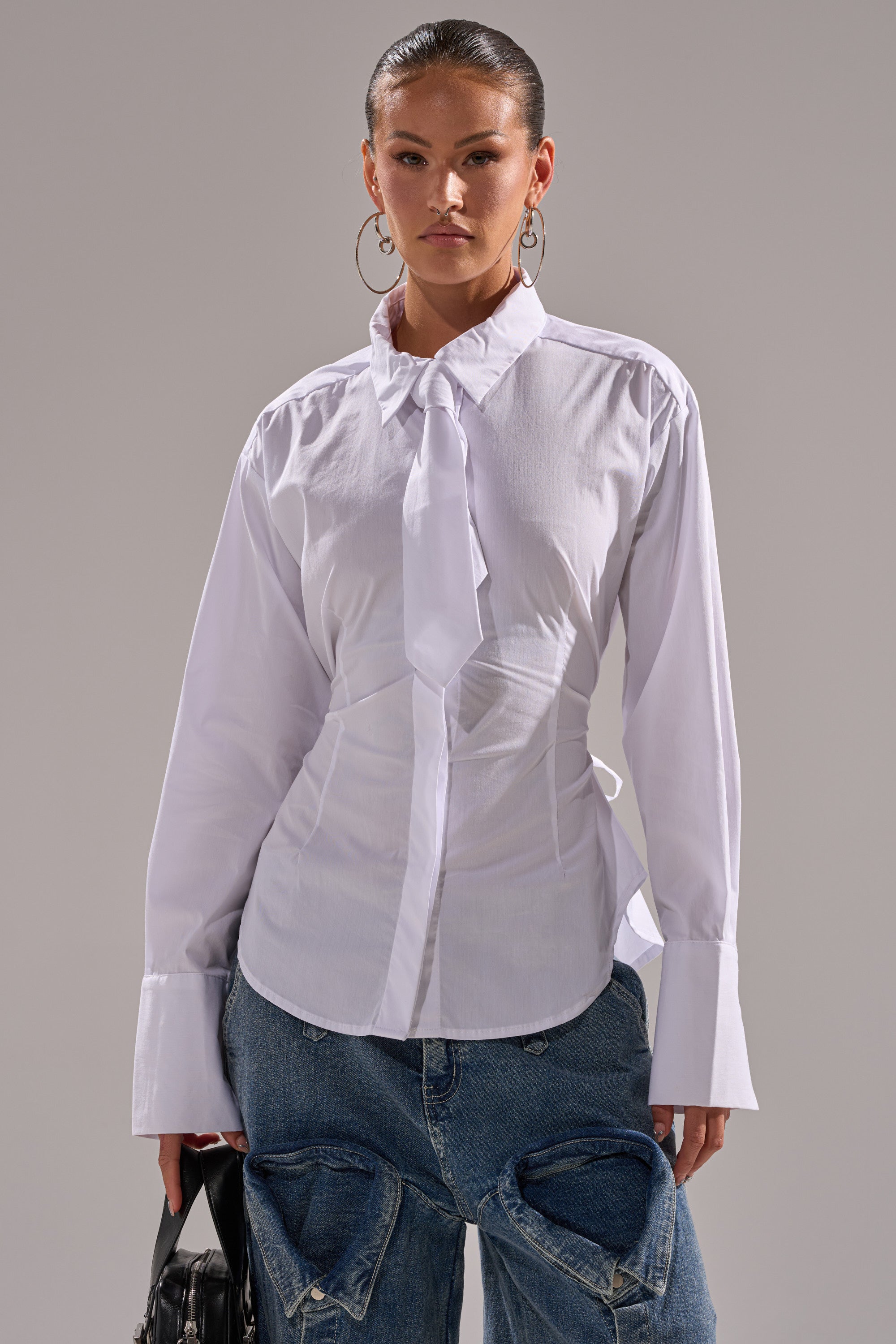 BUSINESS BUTTON DOWN