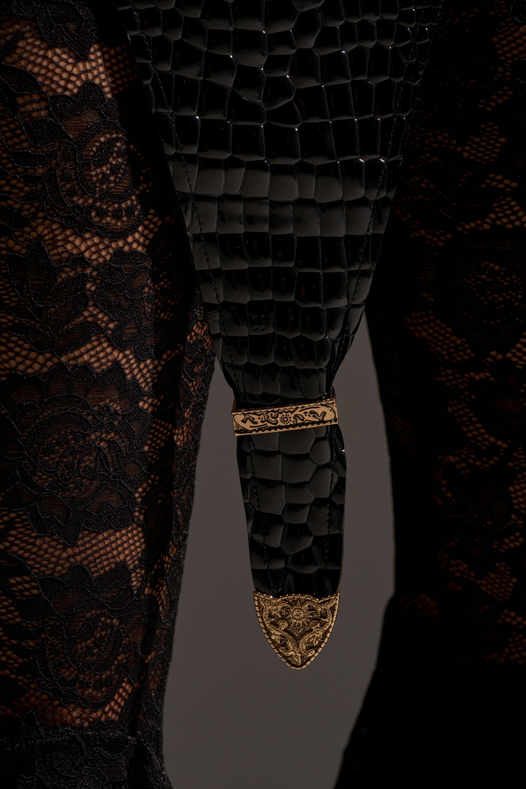 BUCKLE DOWN CORSET