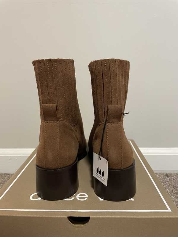 LINNY H2O BOOTS BROWN SUEDE - re:vita