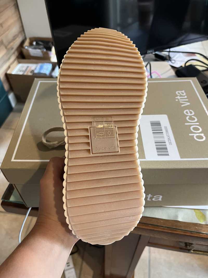 DOLEN FRAY SNEAKERS SAND CANVAS - re:vita